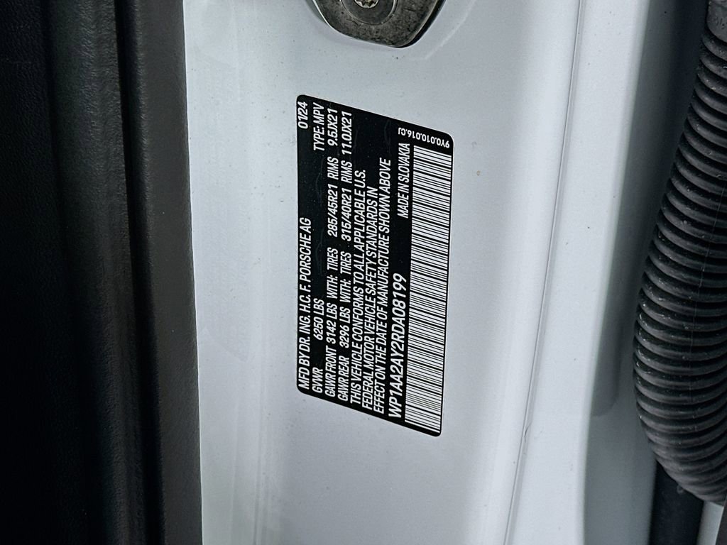 Certified 2024 Porsche Cayenne AWD/4WD image 35