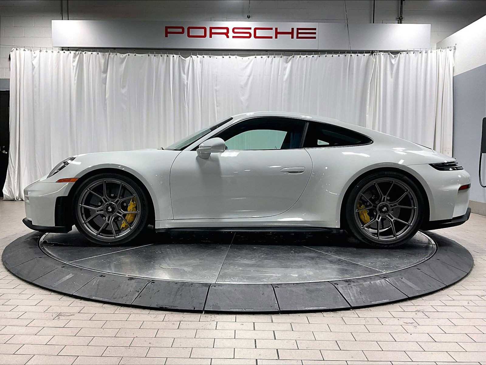 Used 2026 Porsche 911 GT3 image 2
