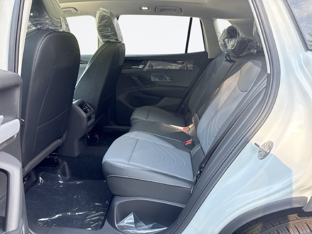 New 2026 Volkswagen Tiguan SE AWD/4WD image 25
