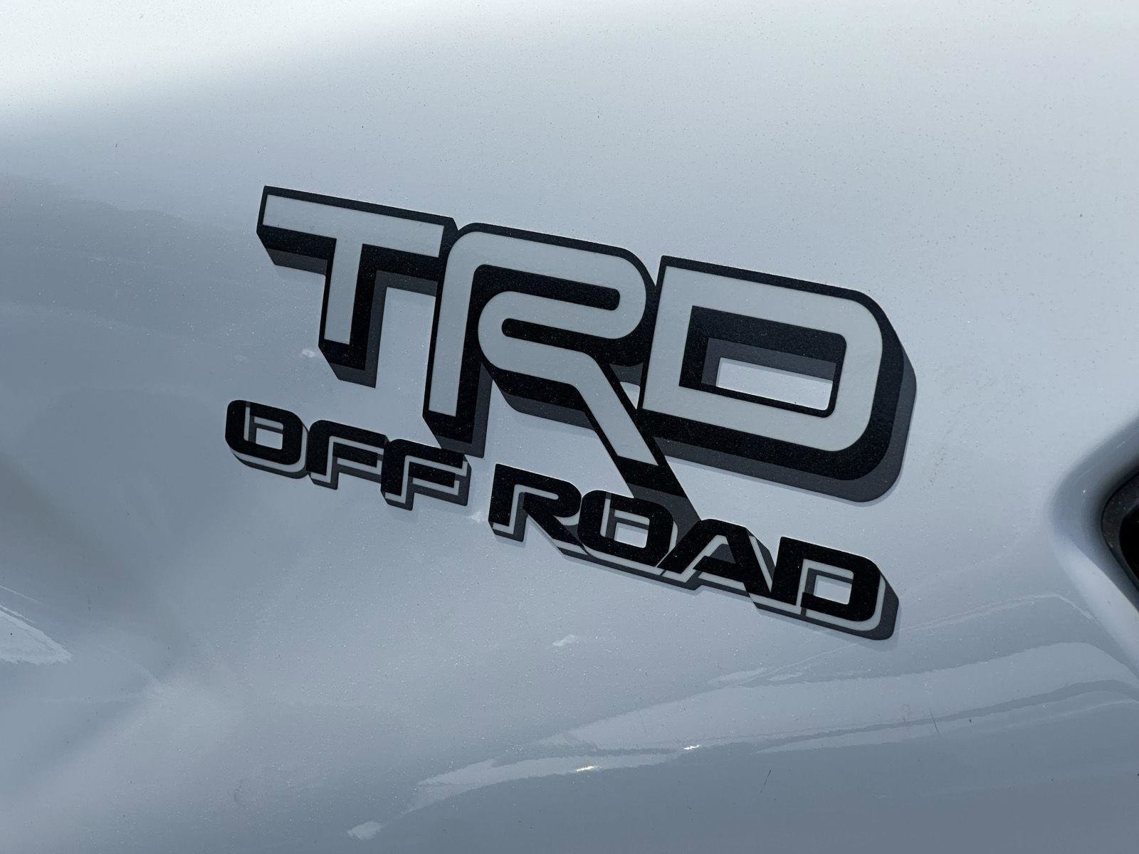 Certified 2025 Toyota Tacoma TRD Off-Road AWD/4WD image 10