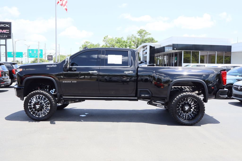 Used 2022 Chevrolet Silverado 3500 High Country w/ Technology Package AWD/4WD image 6