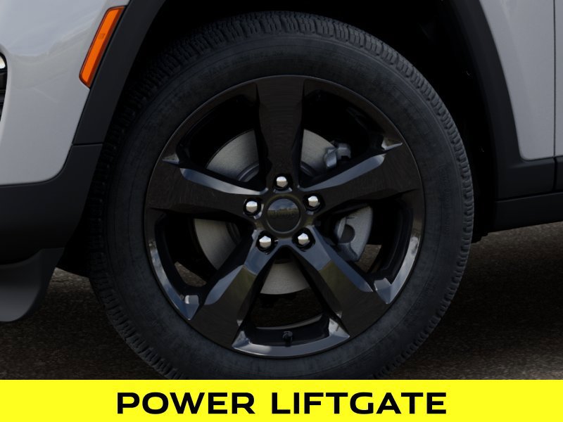 New 2025 Jeep Grand Cherokee Limited w/ Black Appearance Package AWD/4WD image 8