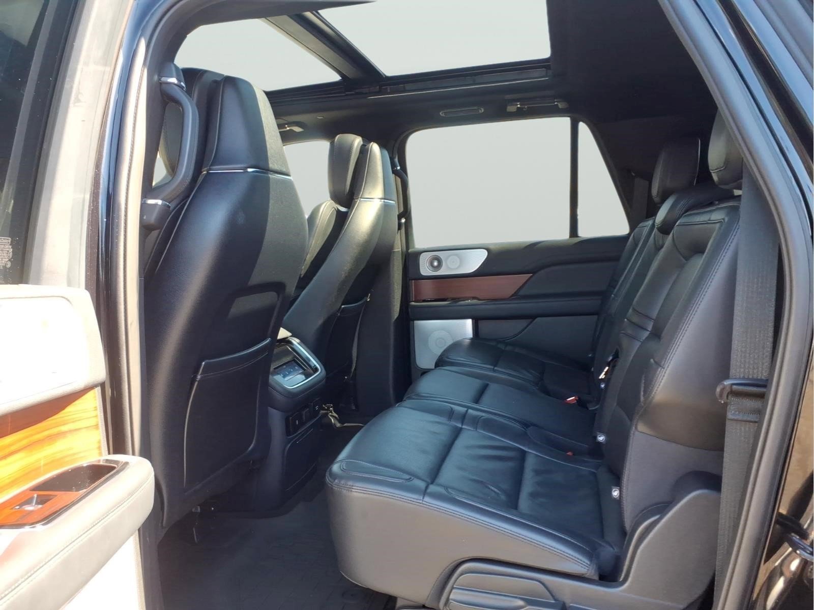 Used 2024 Lincoln Navigator L Reserve AWD/4WD image 14