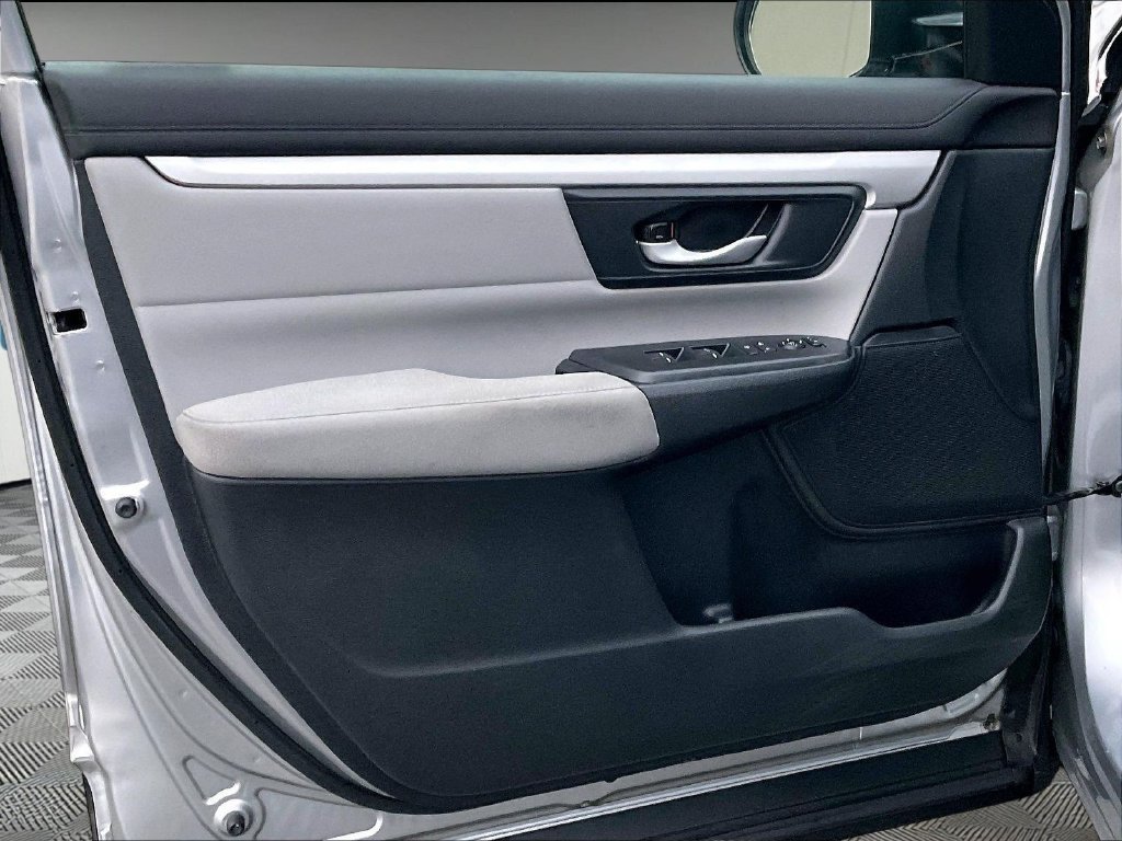 Used 2020 Honda CR-V LX image 9
