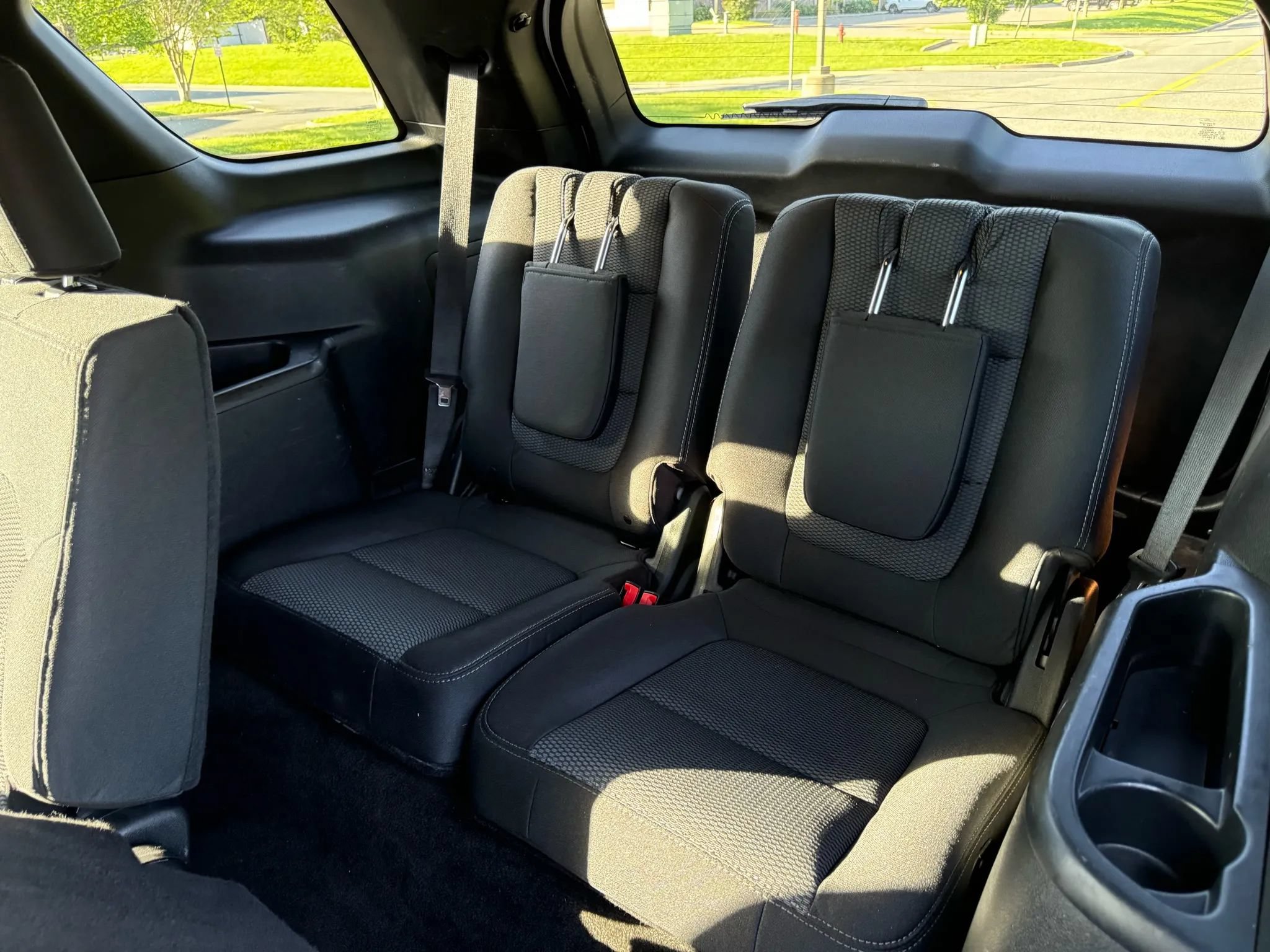 Used 2018 Ford Explorer XLT AWD/4WD image 12