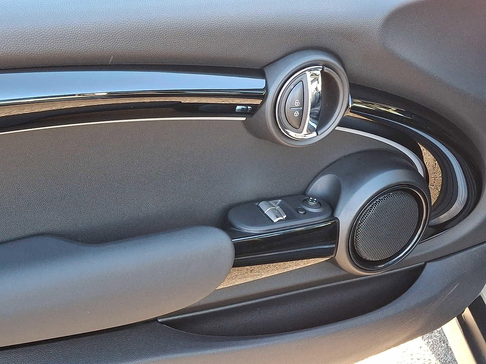 Certified 2023 MINI Cooper S FWD image 9