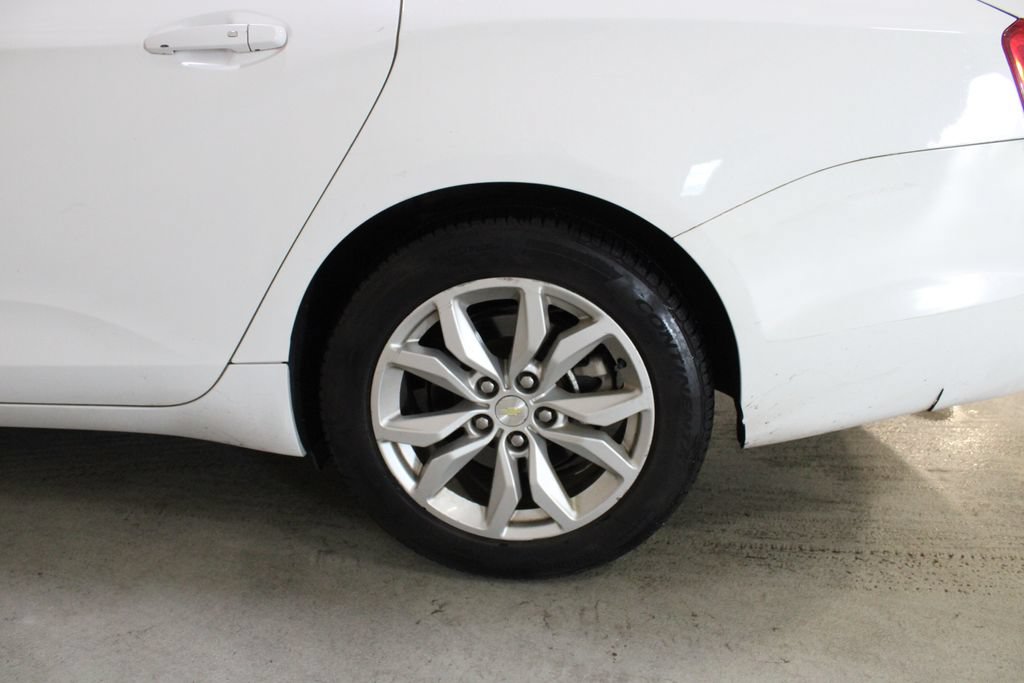 Used 2018 Chevrolet Impala LT FWD image 28