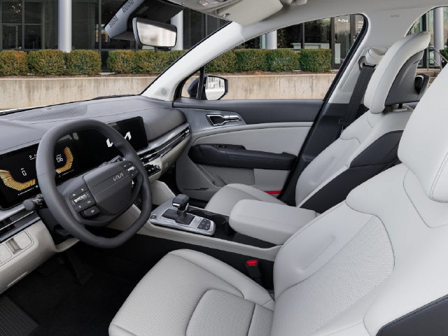 New 2026 Kia Sportage EX FWD image 18