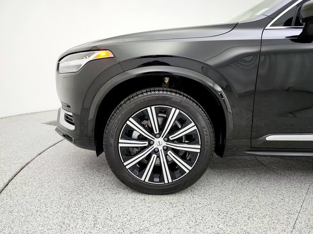Certified 2025 Volvo XC90 B5 Core w/ Protection Package Premier AWD/4WD image 28