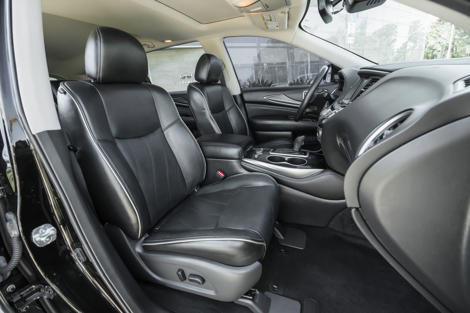 Used 2020 INFINITI QX60 Luxe w/ Essential Package image 41