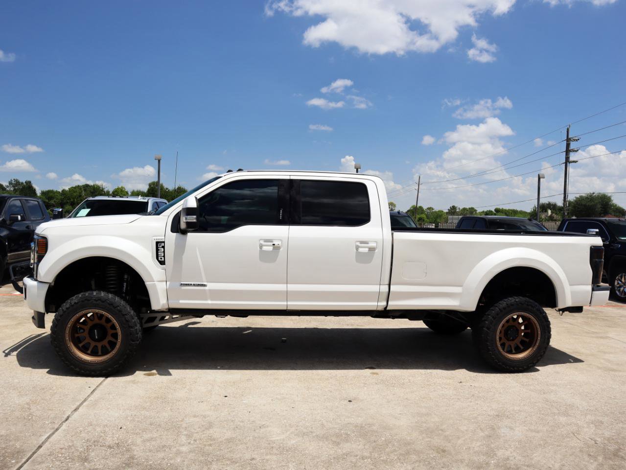 Used 2017 Ford F350 Lariat w/ Lariat Ultimate Package AWD/4WD image 2