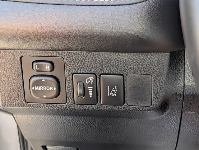 Used 2016 Toyota RAV4 XLE w/ Convenience Package FWD image 21