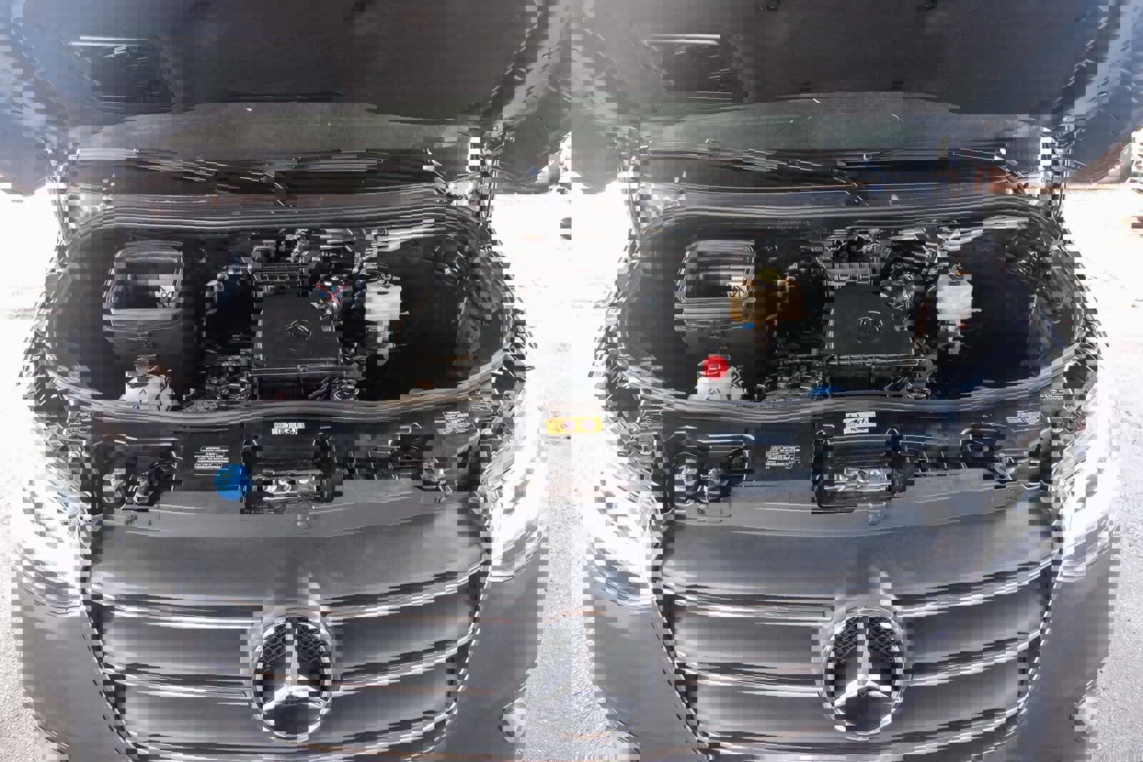 Used 2024 Mercedes-Benz Sprinter 2500 image 30