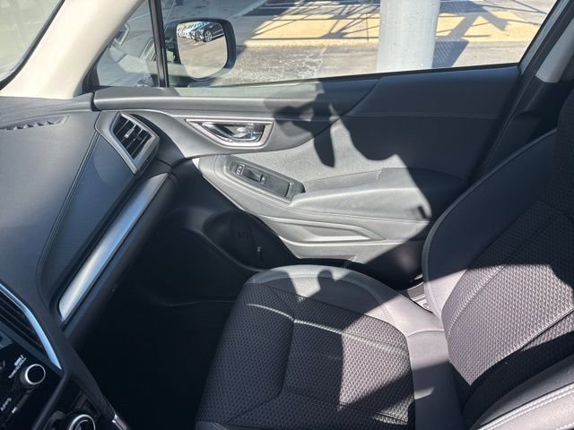 Used 2021 Subaru Forester Premium image 4