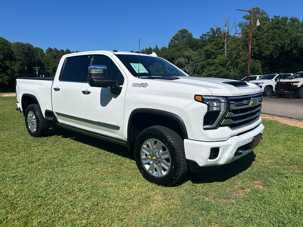 Used 2025 Chevrolet Silverado 2500 High Country w/ High Country Premium Package AWD/4WD image 7