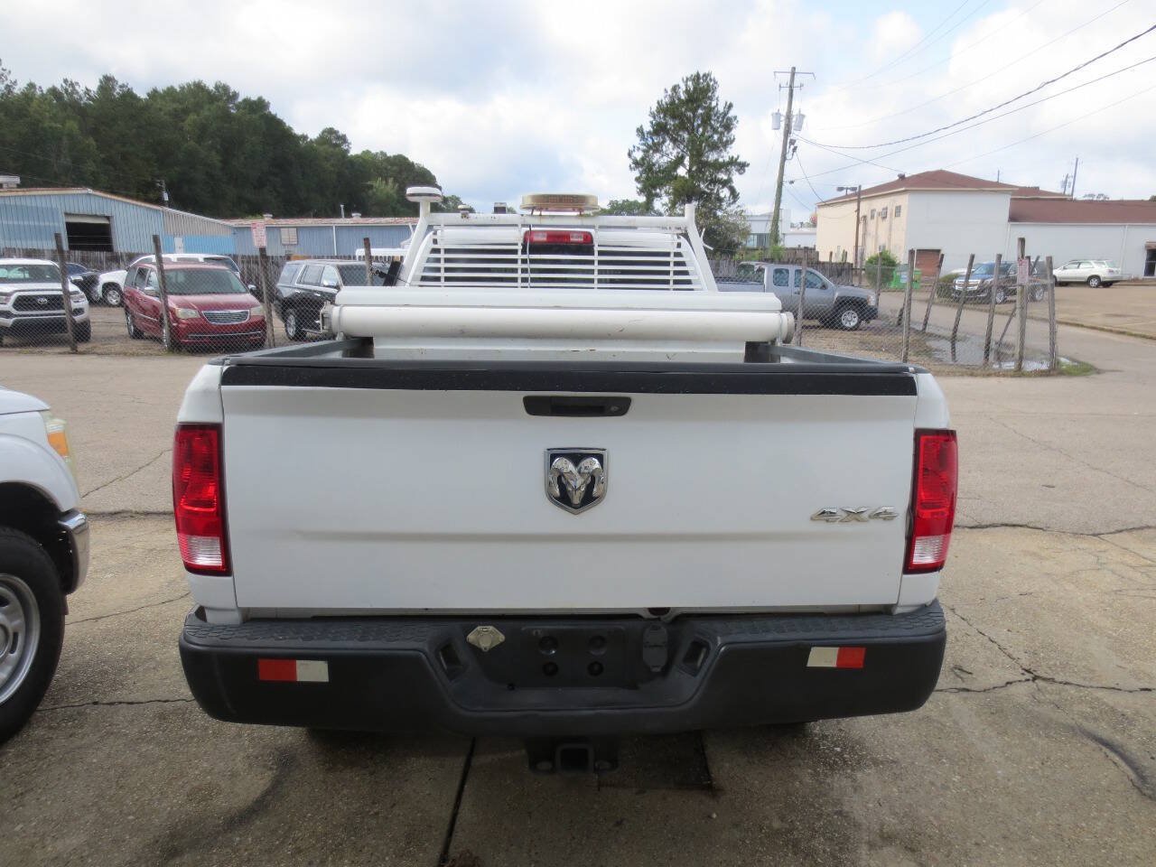 Used 2017 RAM 3500 Tradesman AWD/4WD image 5