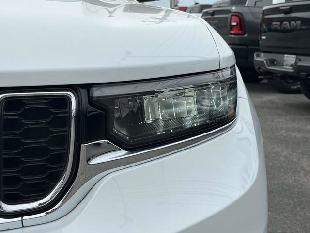 Used 2022 Jeep Grand Cherokee L Limited w/ Luxury Tech Group II AWD/4WD image 9