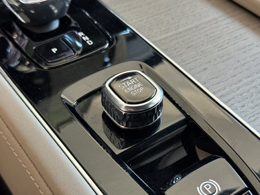 Certified 2026 Volvo XC90 B6 Plus AWD/4WD image 23