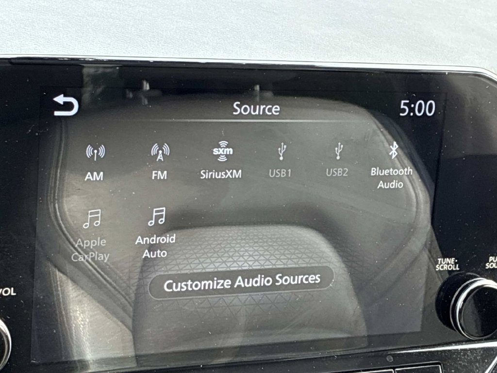 Used 2023 Nissan Pathfinder SL AWD/4WD image 35