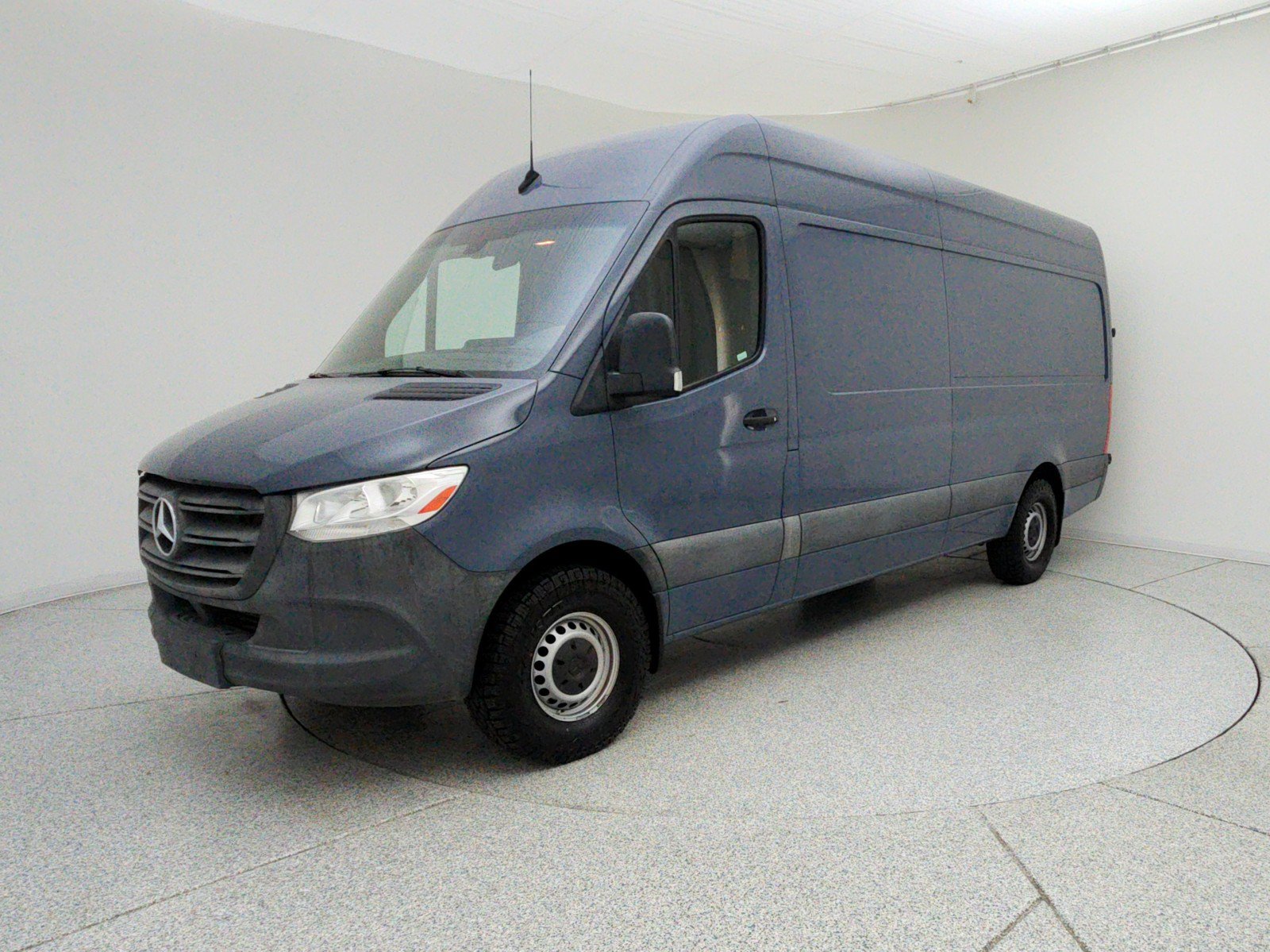Used 2019 Mercedes-Benz Sprinter 170 video 1
