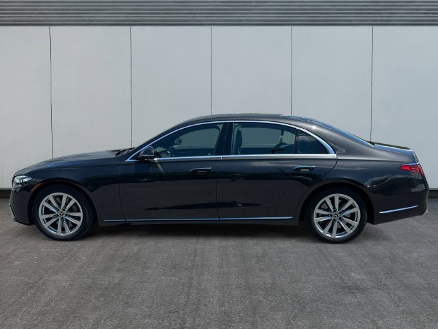 Used 2025 Mercedes-Benz S 500 4MATIC image 2