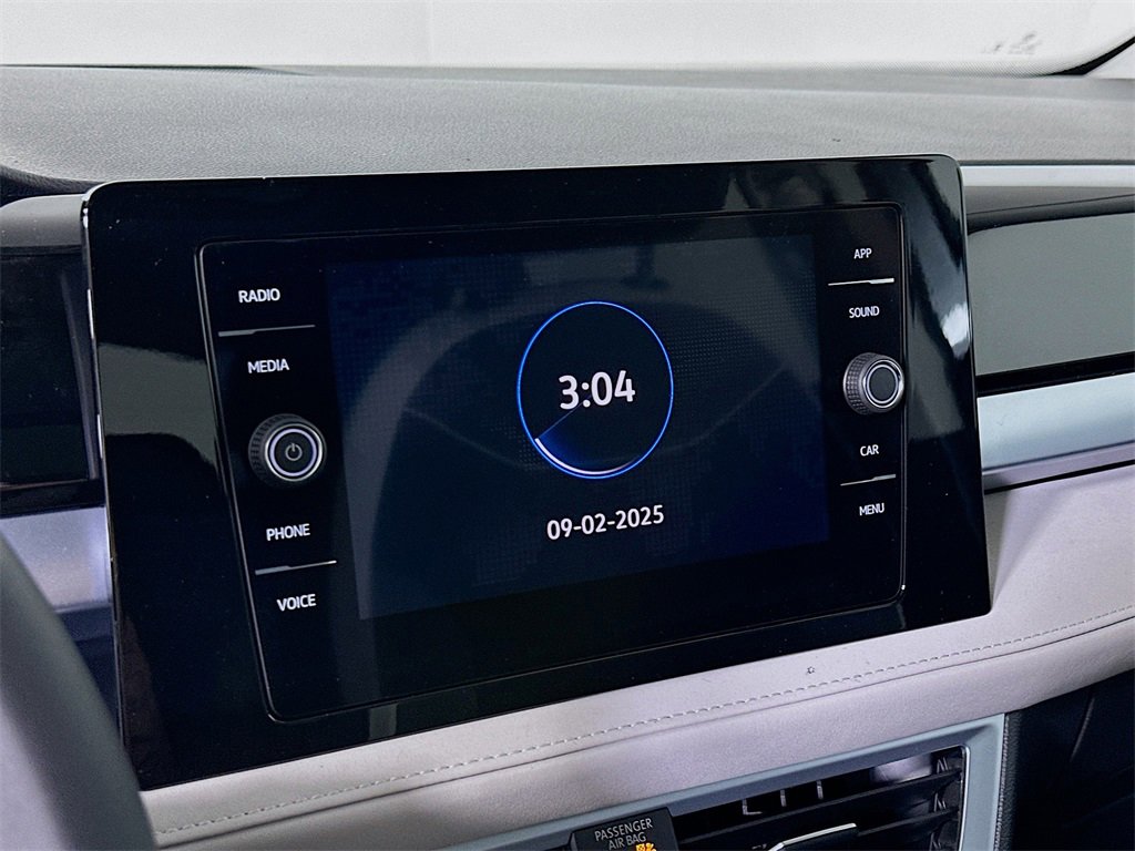 New 2025 Volkswagen Taos SE image 13