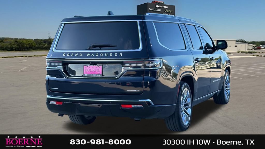 Used 2023 Jeep Grand Wagoneer L Series II w/ Premium Group II AWD/4WD image 3