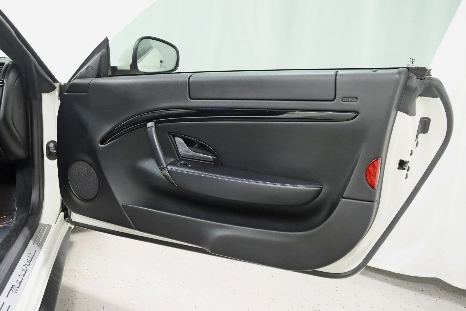 Used 2009 Maserati GranTurismo S image 33