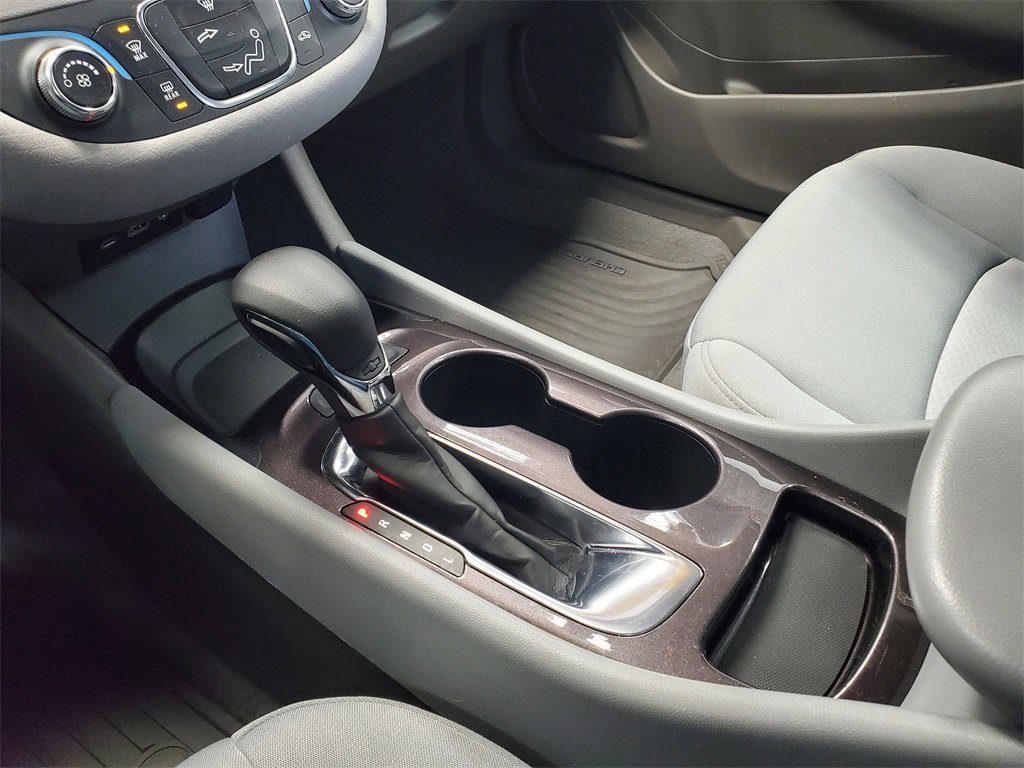 Used 2021 Chevrolet Malibu LS image 24