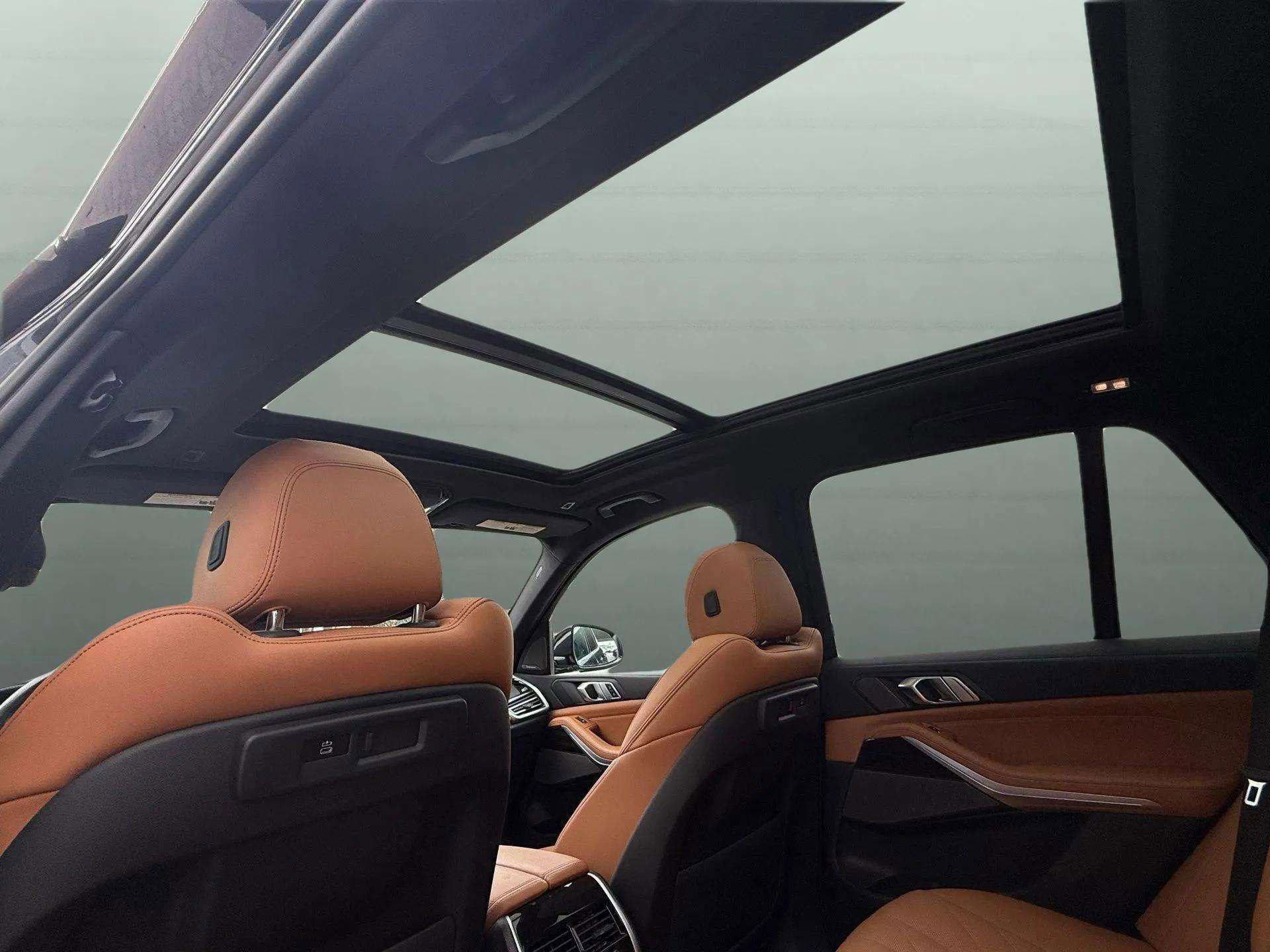 Used 2023 BMW X5 xDrive45e w/ Parking Assistance Package image 40