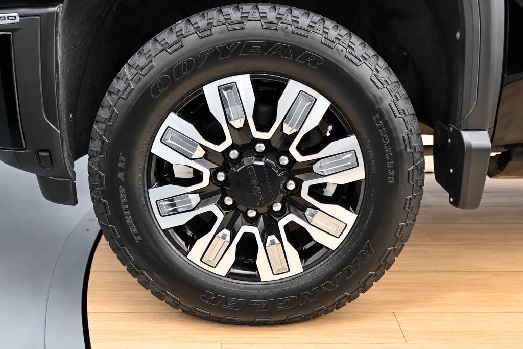 Used 2024 GMC Sierra 2500 Denali w/ Denali Reserve Package AWD/4WD image 11