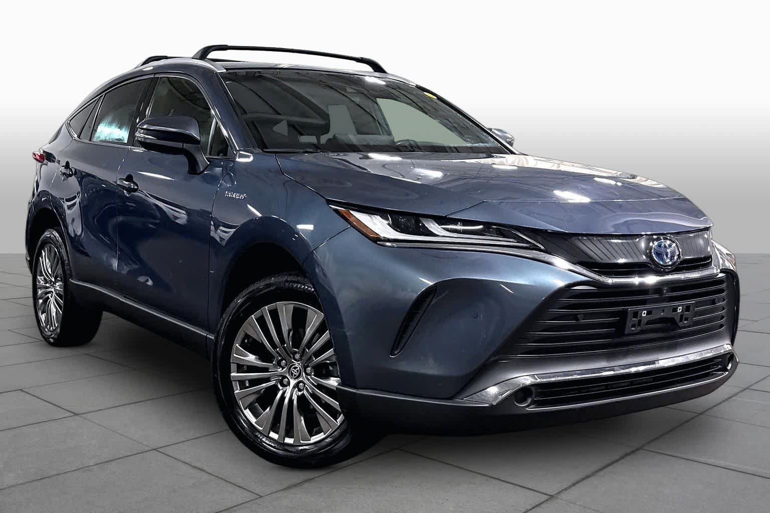 Used 2021 Toyota Venza Limited w/ Advanced Technology Package AWD/4WD image 2