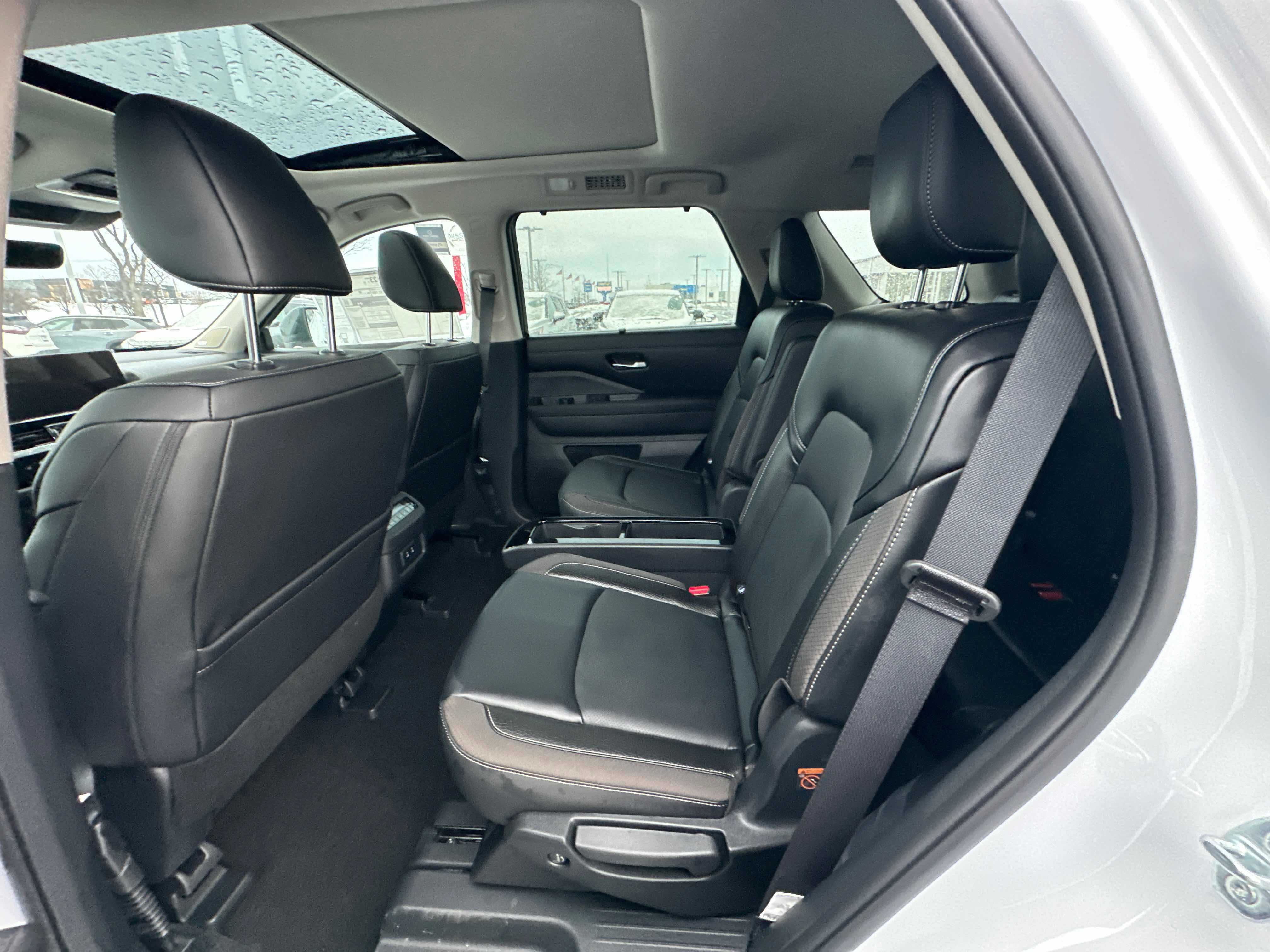 New 2026 Nissan Pathfinder SL w/ SL Premium Package image 30