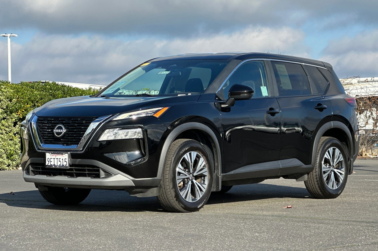 Used 2023 Nissan Rogue SV image 8