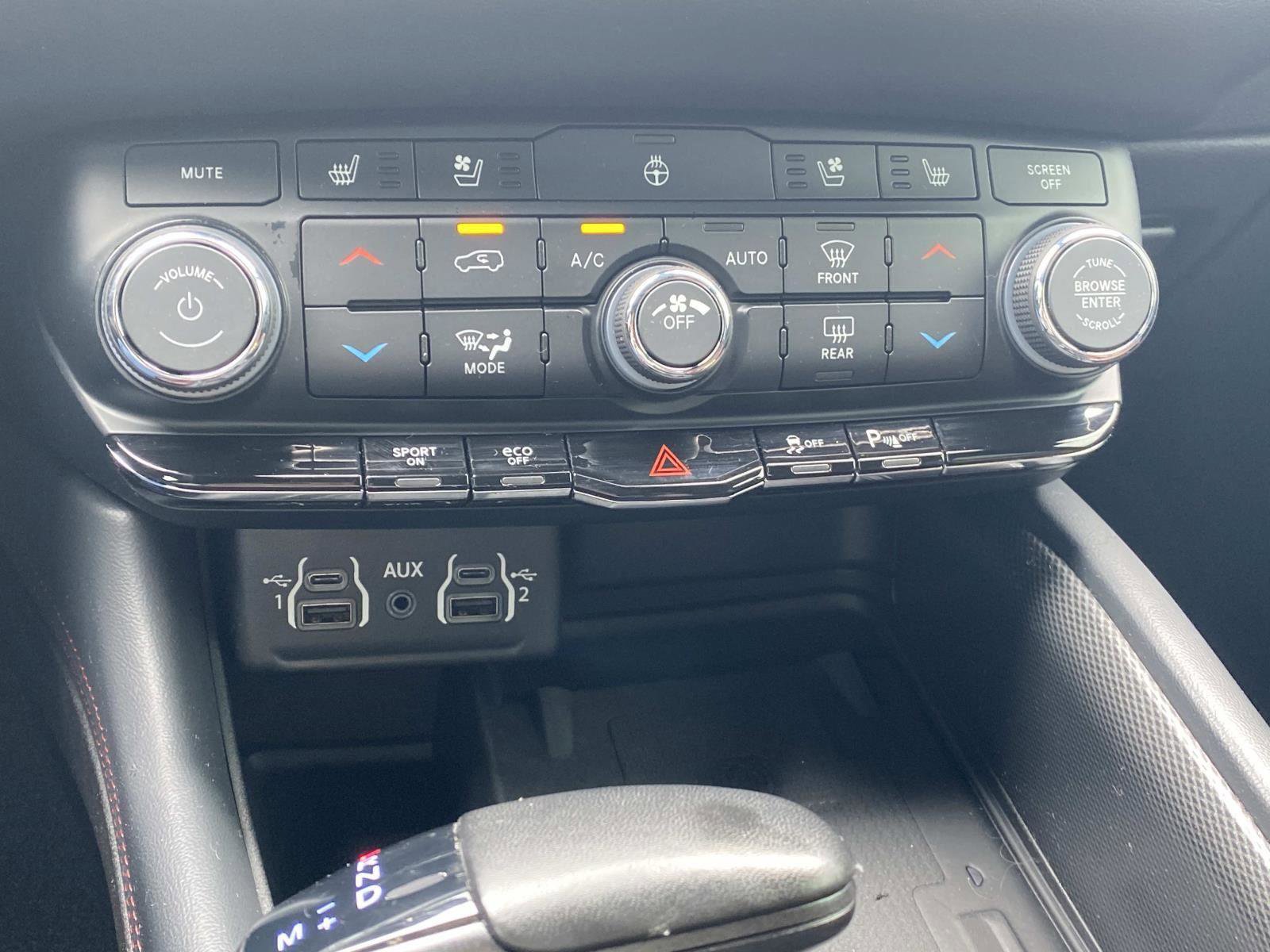 Used 2023 Dodge Durango R/T AWD/4WD image 32