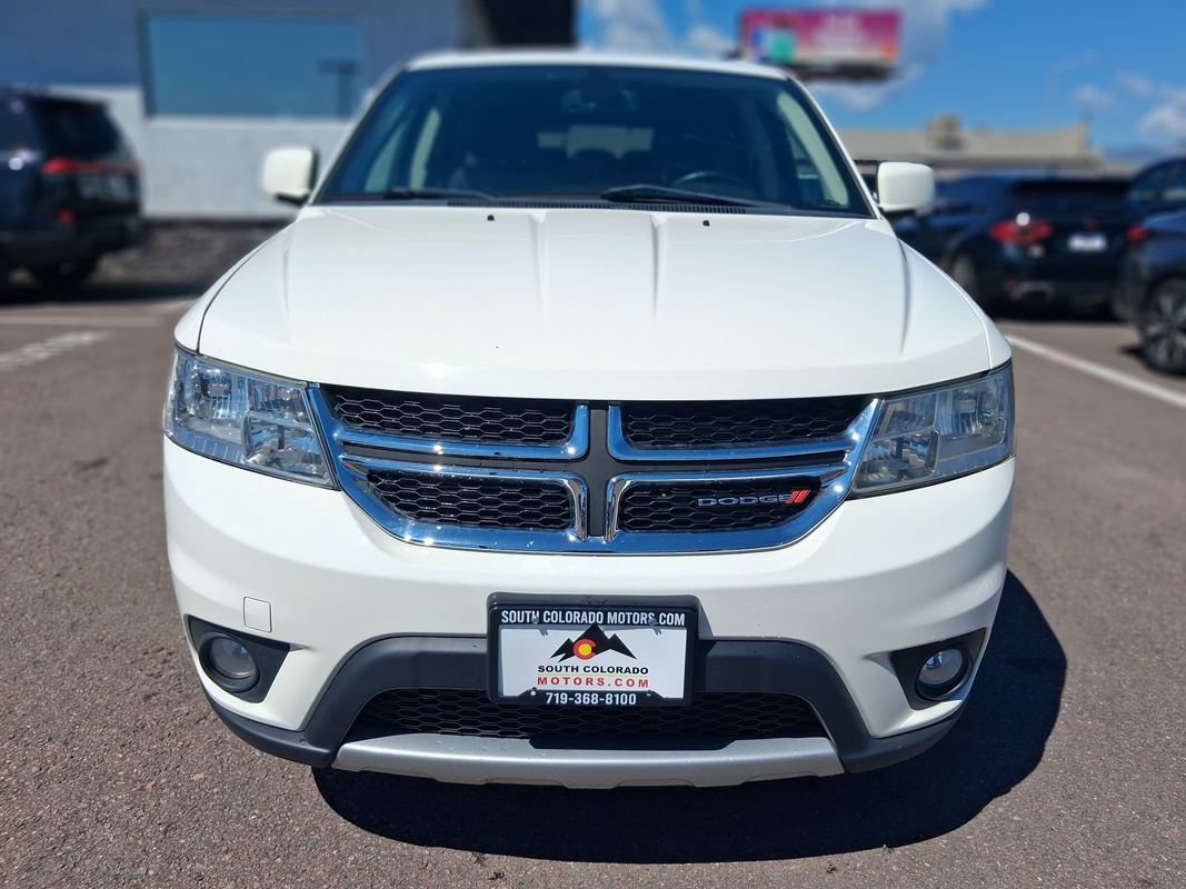 Used 2019 Dodge Journey SE w/ Premium Group AWD/4WD image 2