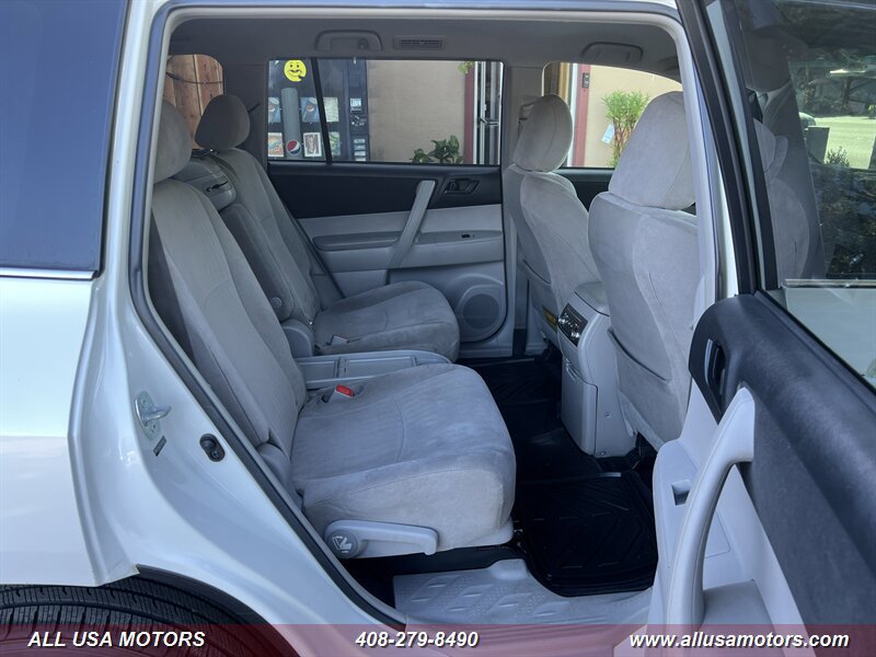 Used 2011 Toyota Highlander 4WD w/ Cold Weather Pkg image 33