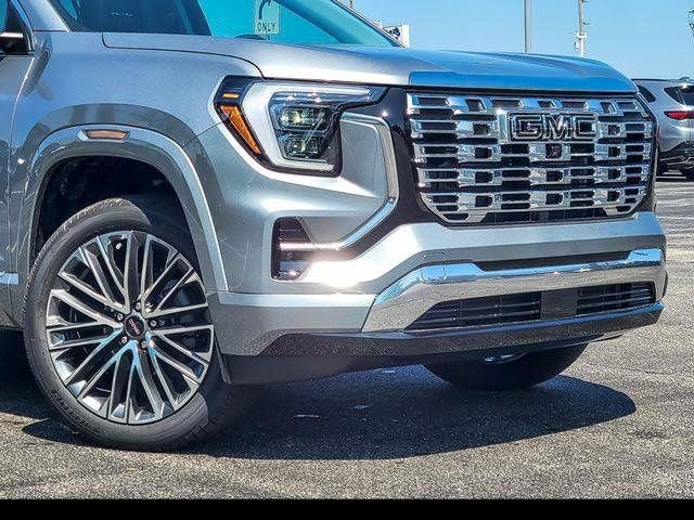 New 2027 GMC Terrain Denali w/ LPO, Black Badging Package AWD/4WD image 3
