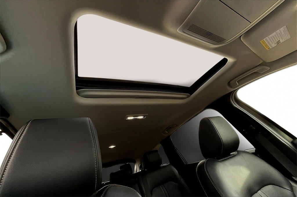 Used 2024 MAZDA CX-90 3.3 Turbo w/ Preferred Plus image 17