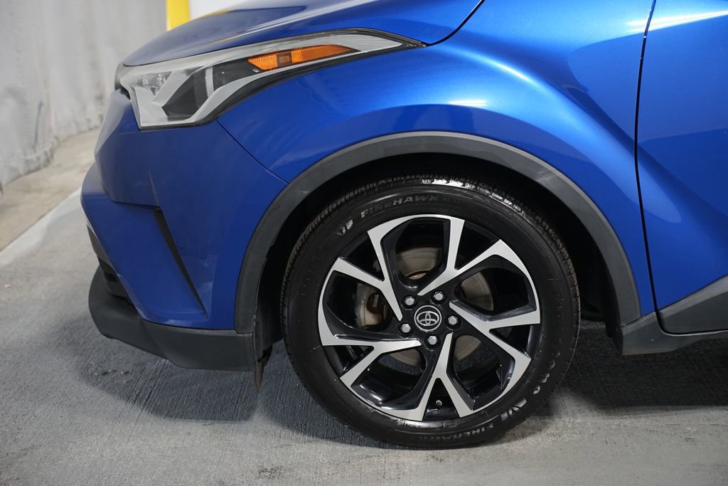 Used 2018 Toyota C-HR XLE image 5