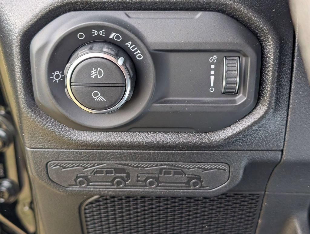 New 2026 Jeep Gladiator Sport AWD/4WD image 12
