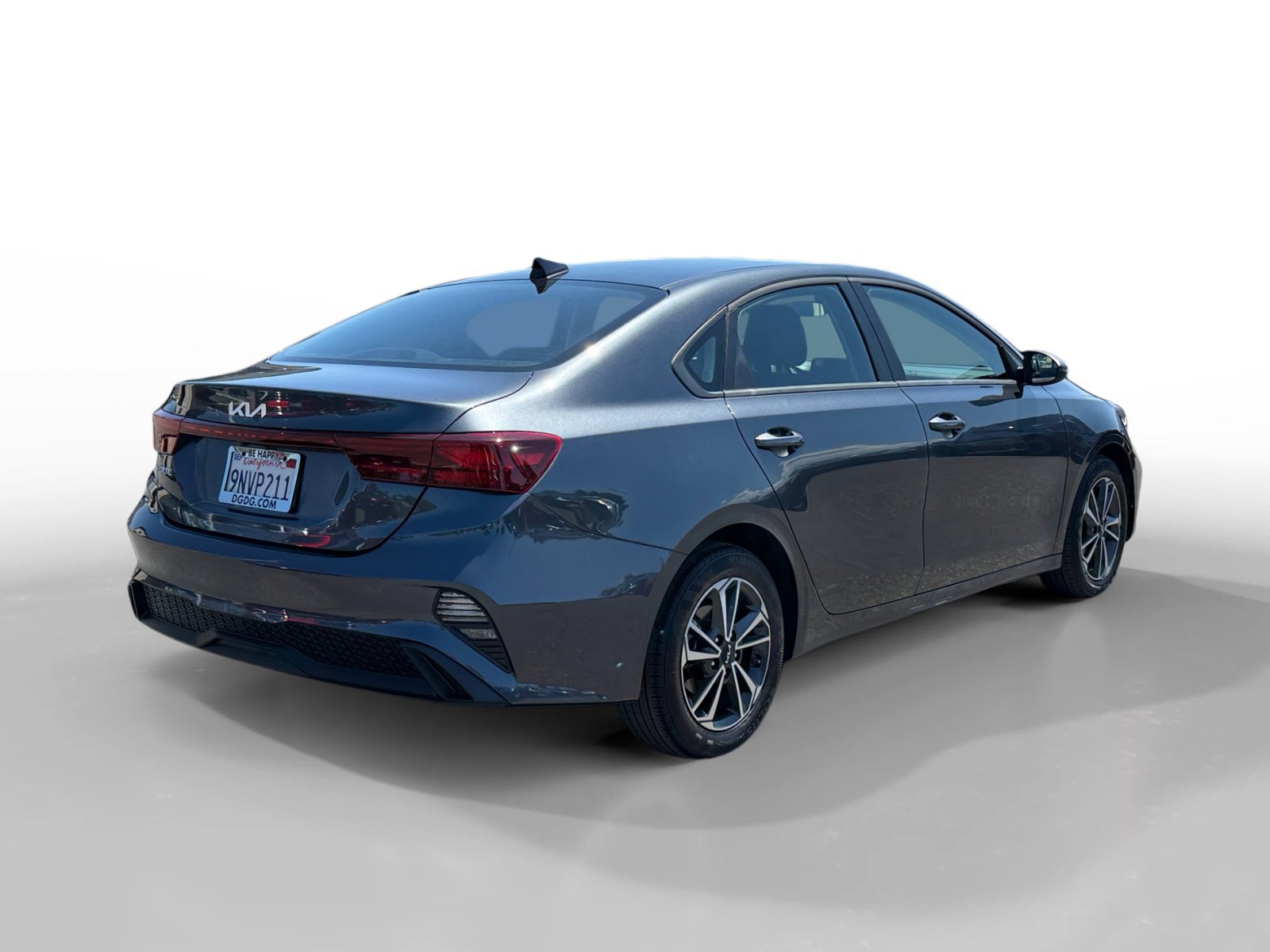 Used 2024 Kia Forte LXS w/ LXS Technology Package FWD image 5