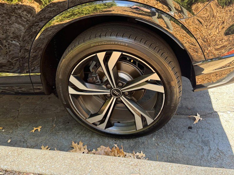 Used 2023 Audi Q3 2.0T Premium Plus w/ Premium Plus Package image 5