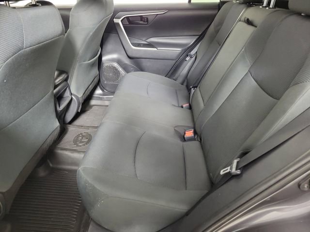 Used 2021 Toyota RAV4 LE FWD image 12