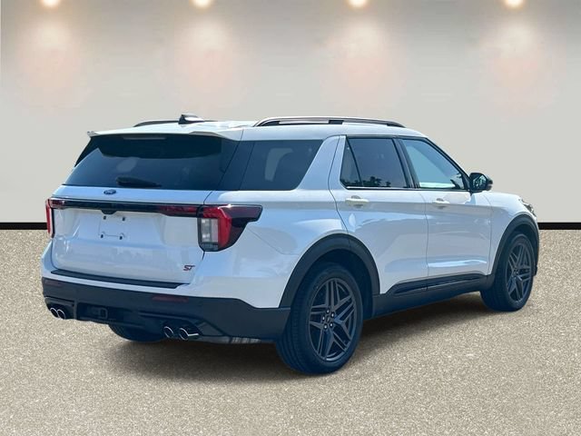 Certified 2025 Ford Explorer ST AWD/4WD image 5