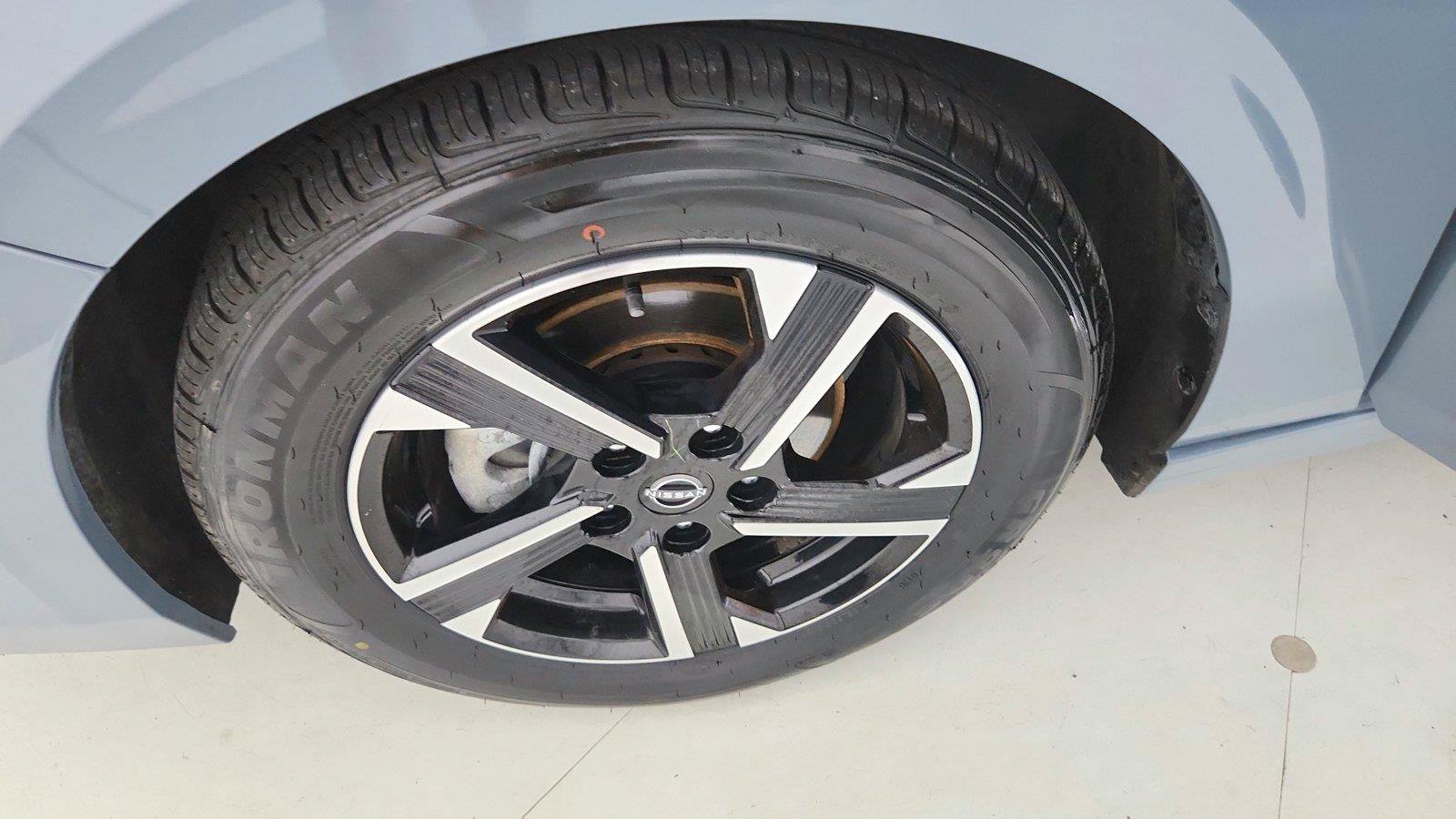 Used 2024 Nissan Sentra SV FWD image 35