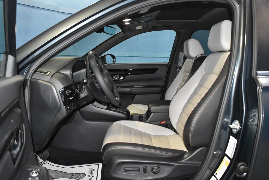 Used 2023 Honda CR-V Sport Touring image 7