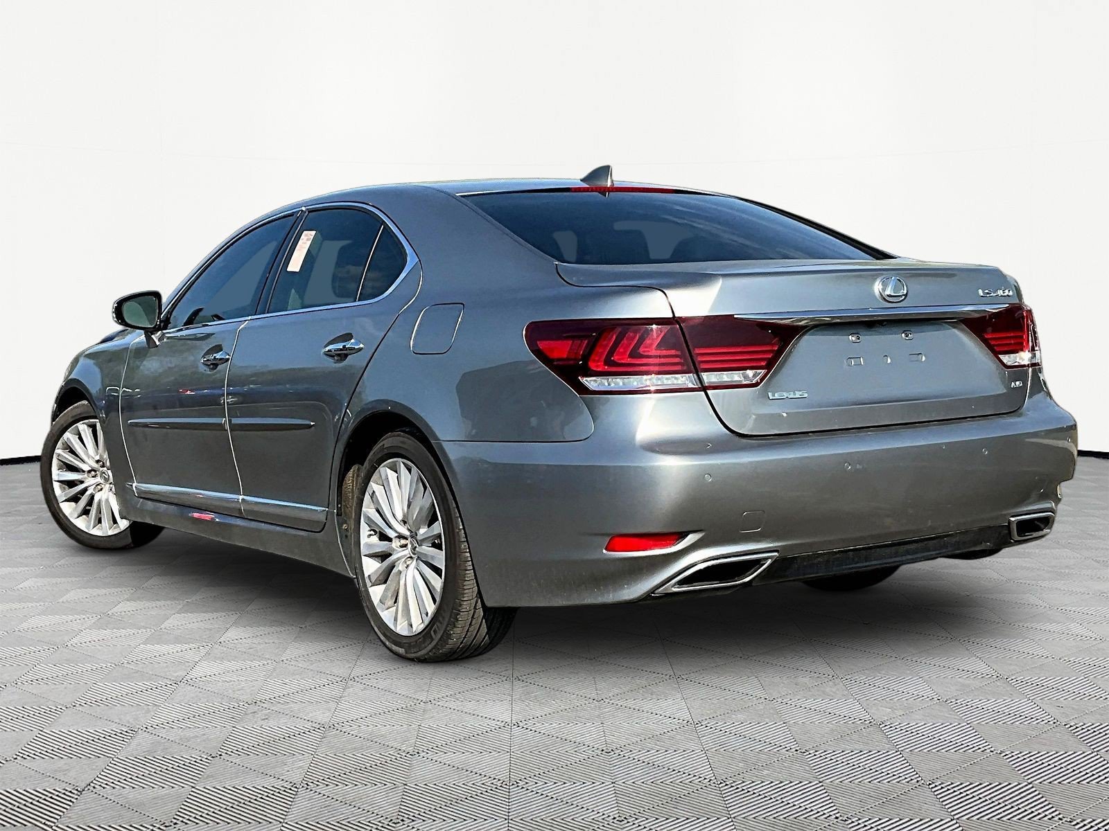 Used 2017 Lexus LS 460 AWD w/ Comfort Package image 4