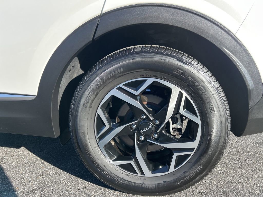 Used 2024 Kia Sportage LX image 31