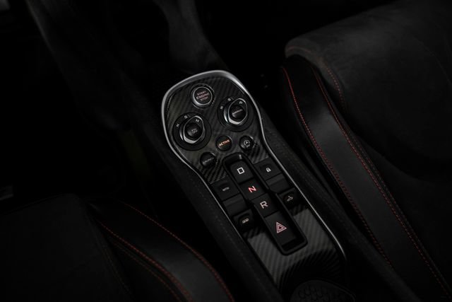 Used 2020 McLaren 600LT Spider RWD image 20